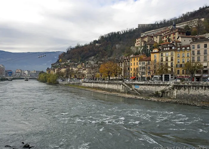 Appartea Alpexpo شقة فندقية 2*