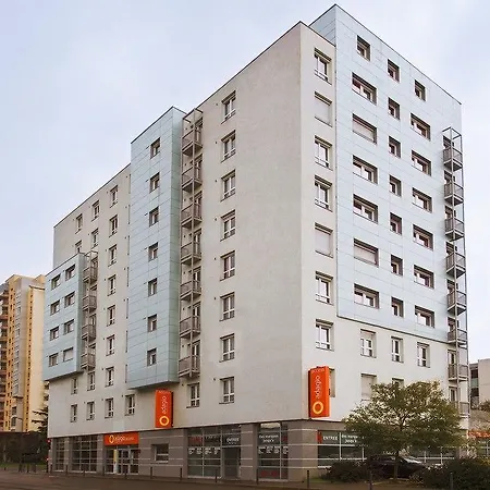格勒诺布尔阿乐皮斯普公寓式酒店